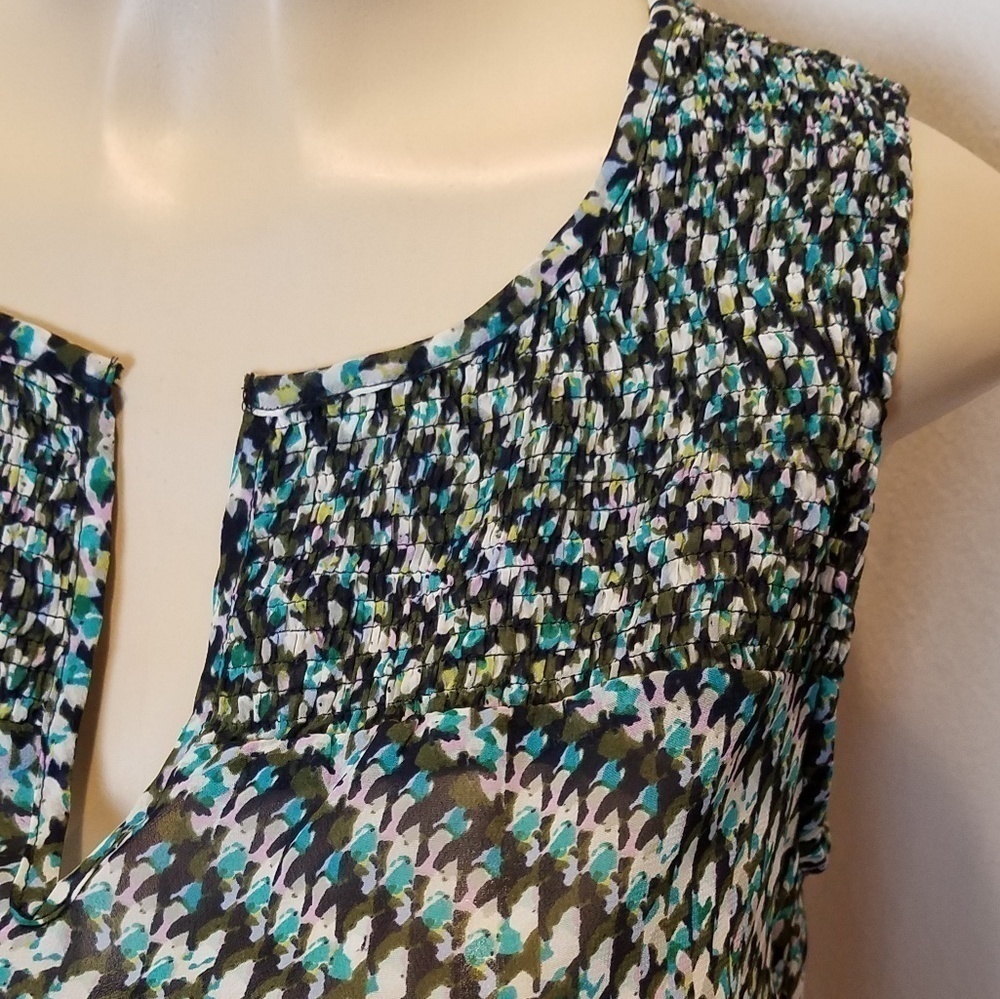 LIZ Claiborne Rouched Tank - Picture 3 of 7